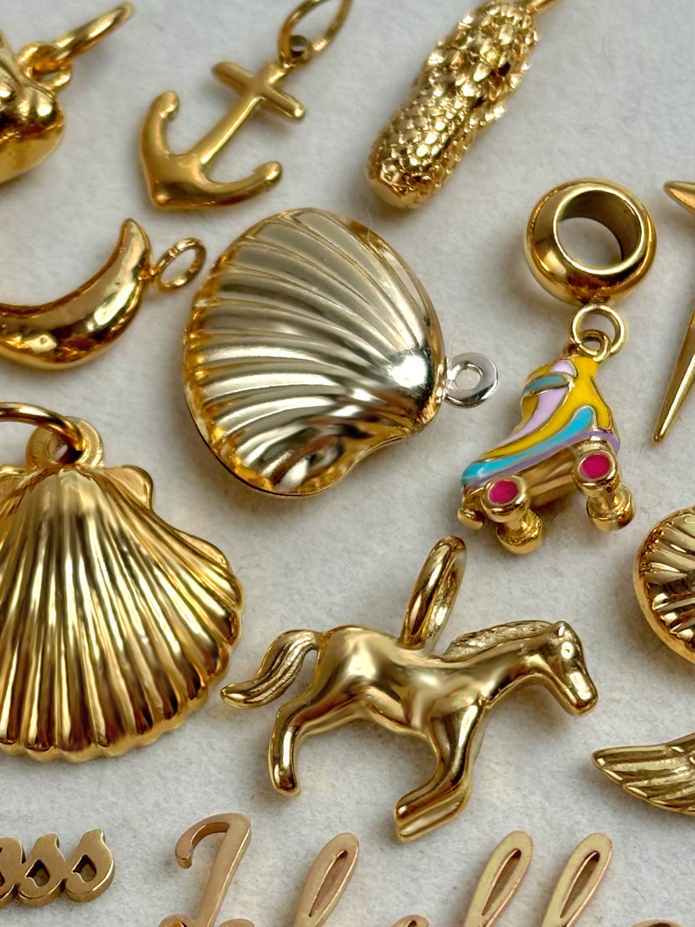 Roller Skates Charm (Tiny)