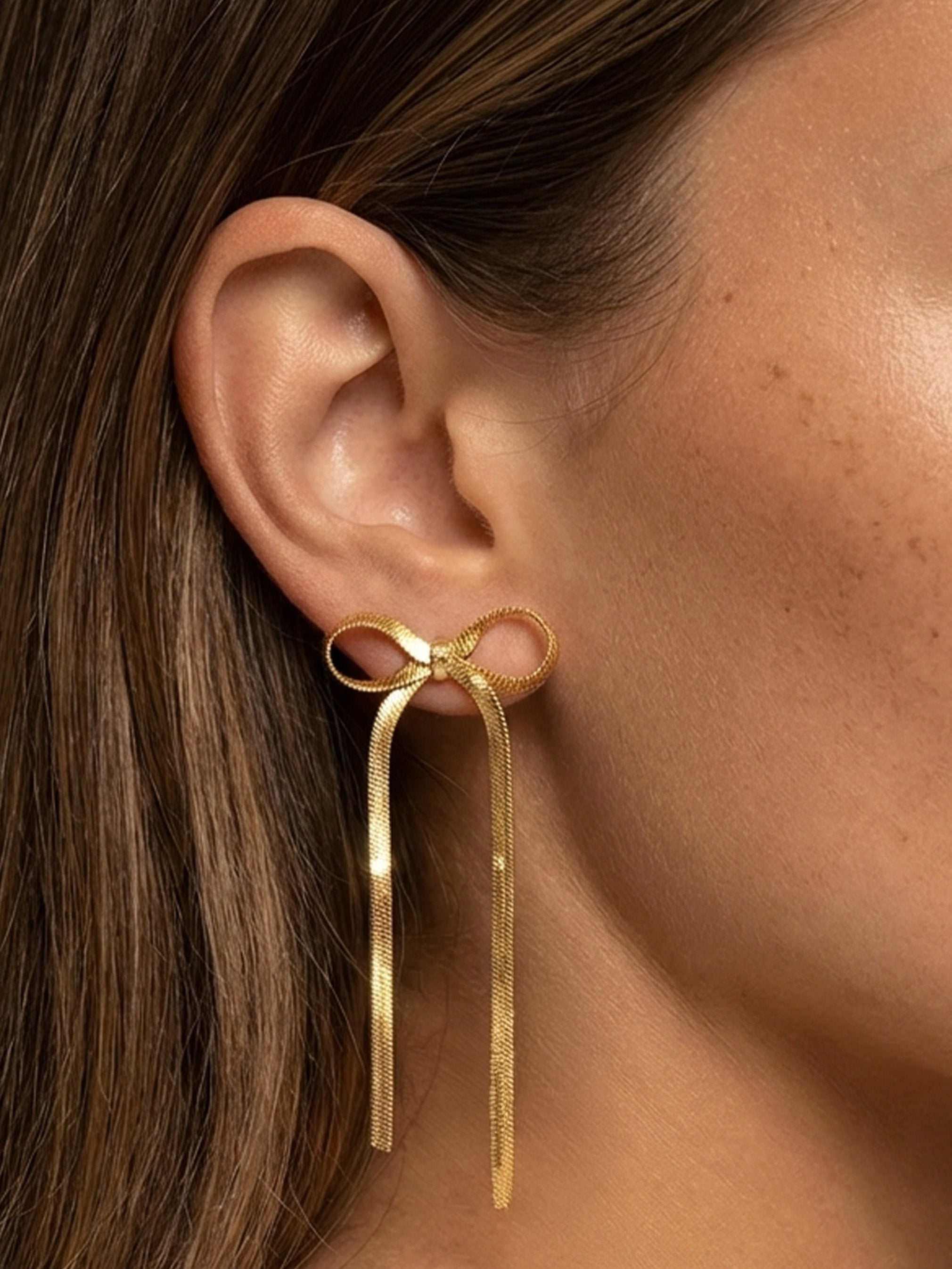 Bow Stud Earrings With Herringbone Chain