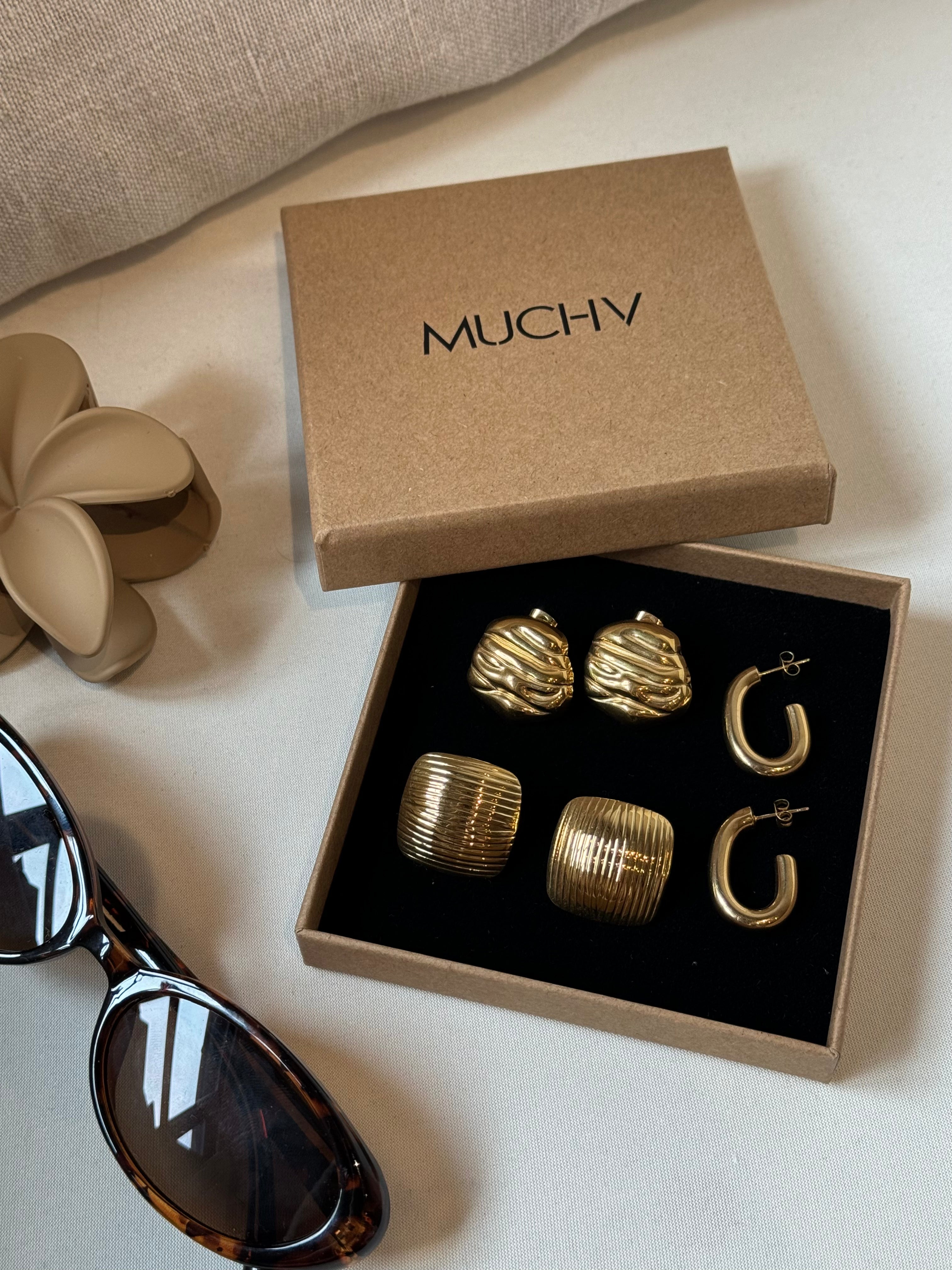 Textured Crinkle Stud Earrings