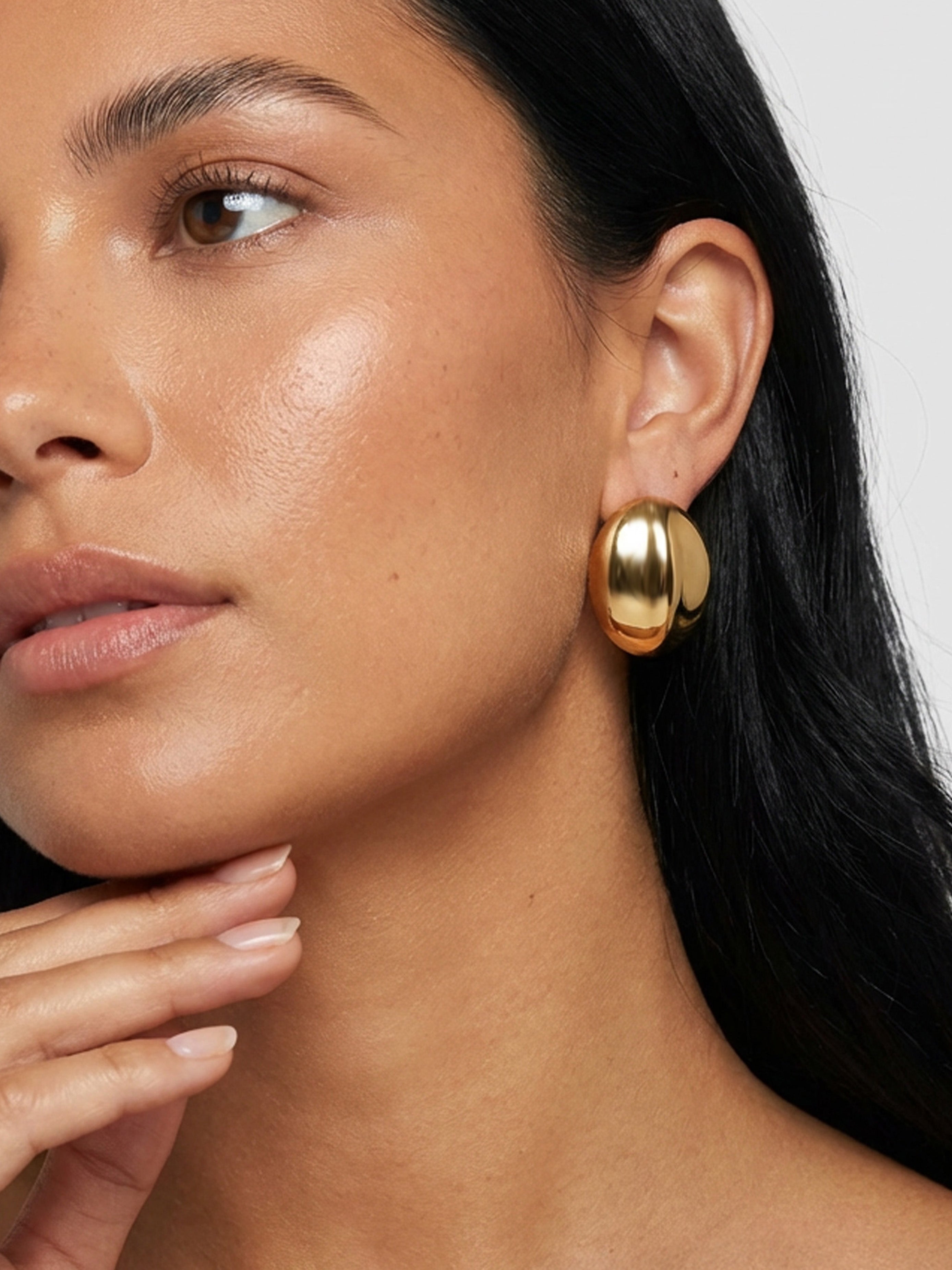 Solid Oval Stud Earrings