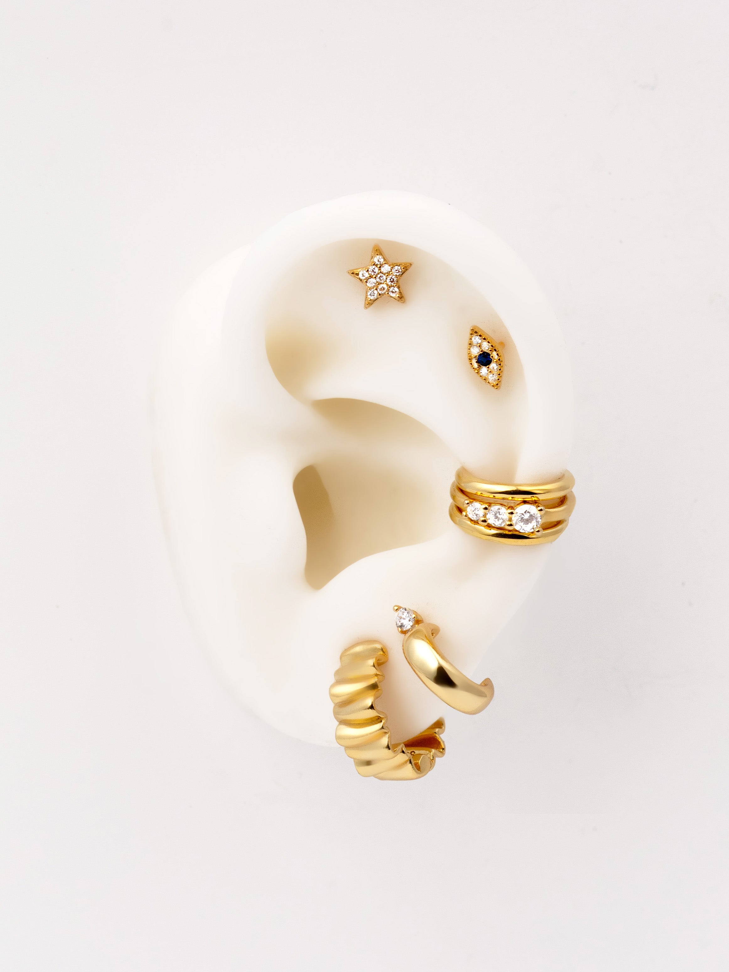 Dainty Star Earrings - Screw Back