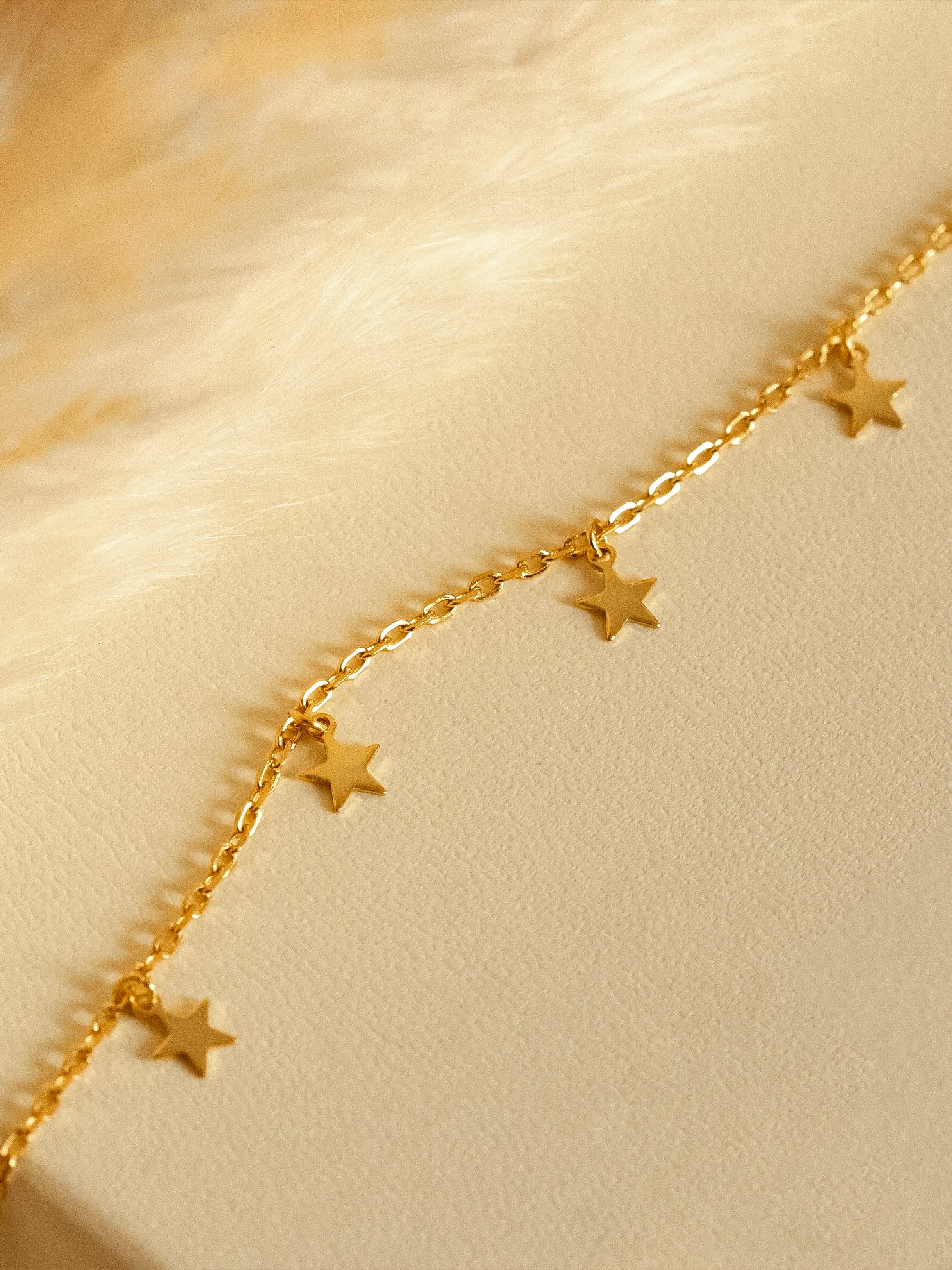 Gold Choker With Smooth Star Charms