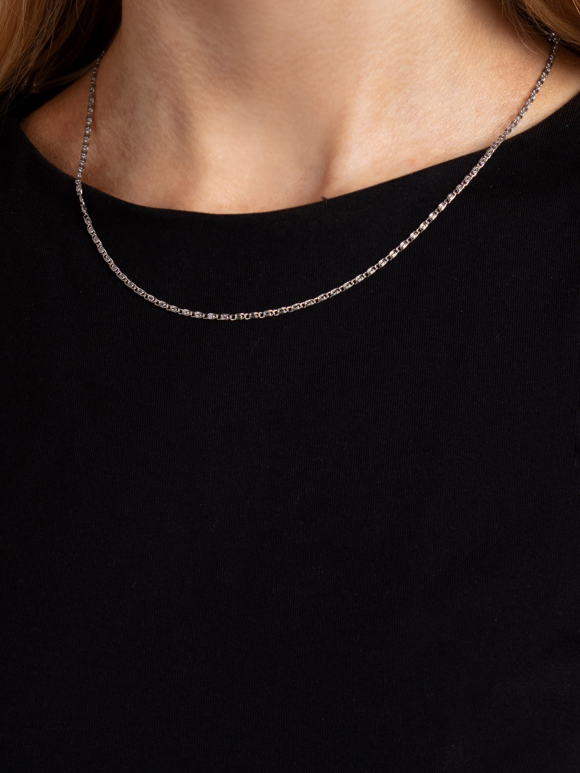 Dainty Swirl Chain Necklace - Unisex