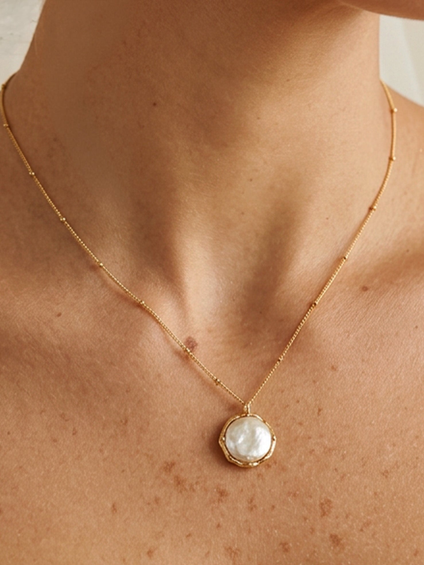 Reversible Baroque Pearl Necklace With Bobble Chain