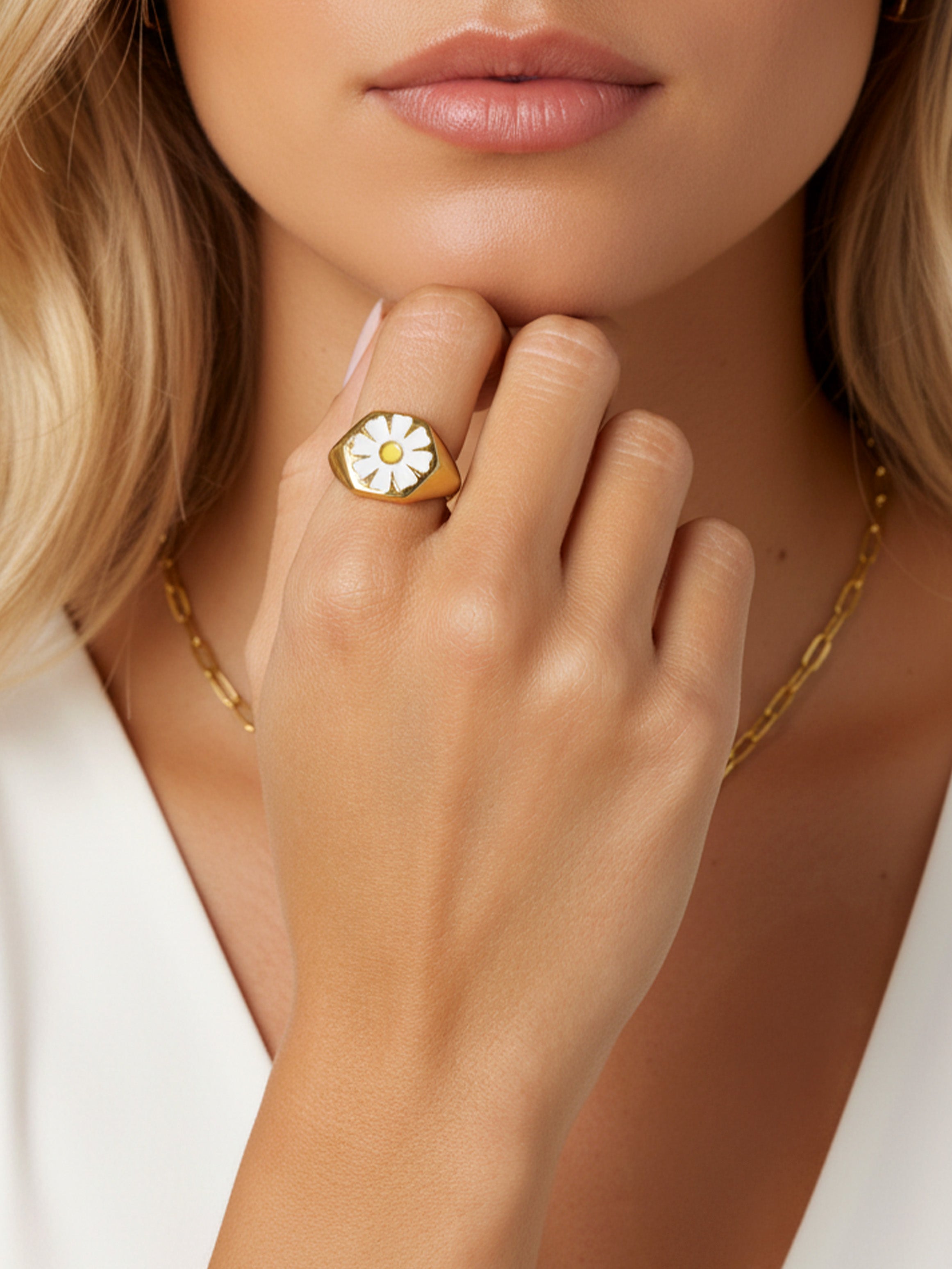 Gold Big Signet Ring With White Daisy Flower