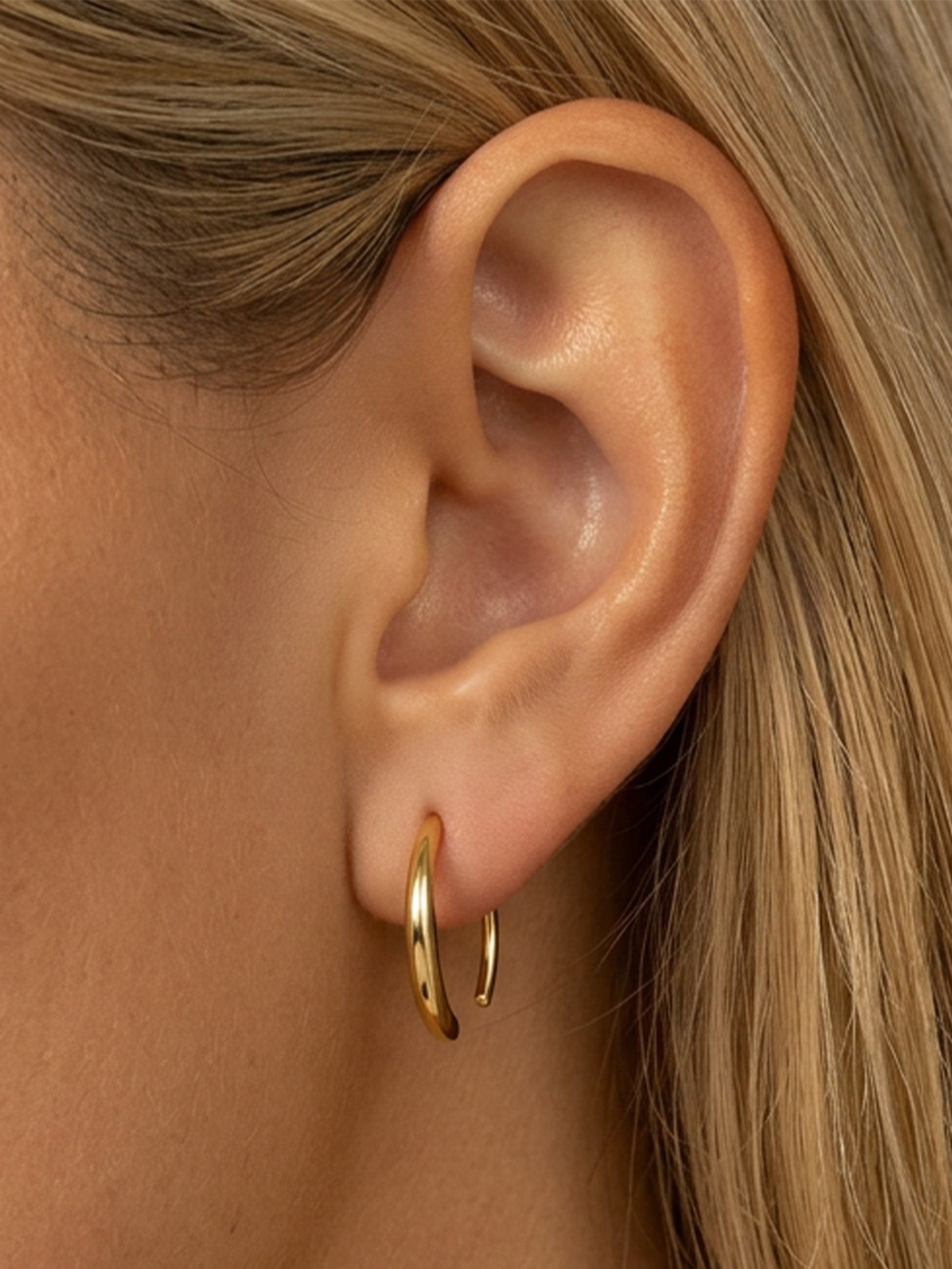 Oval Horseshoe Pull-Through Threader Hoop Earrings