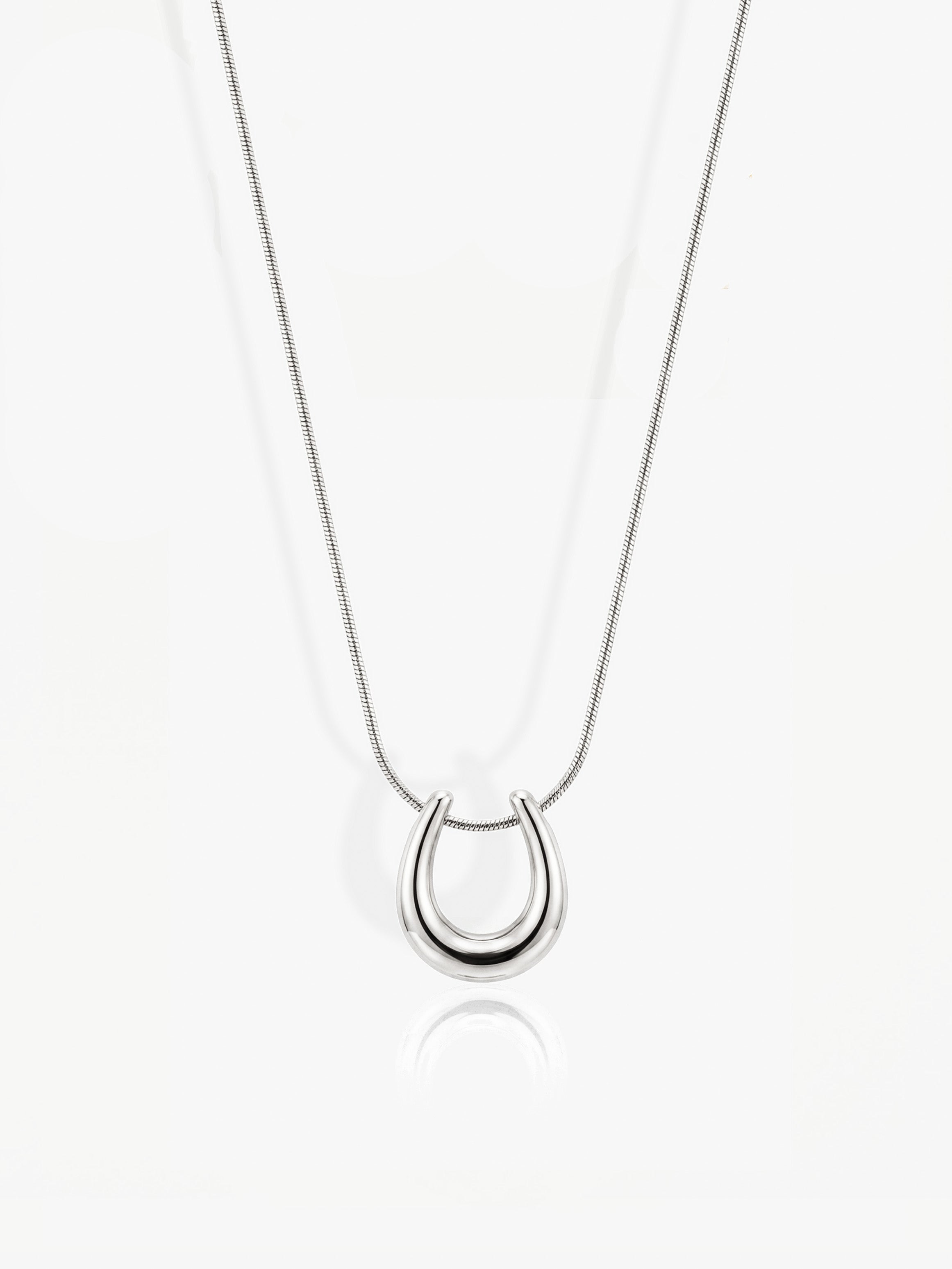 Chunky Horseshoe Pendant Necklace