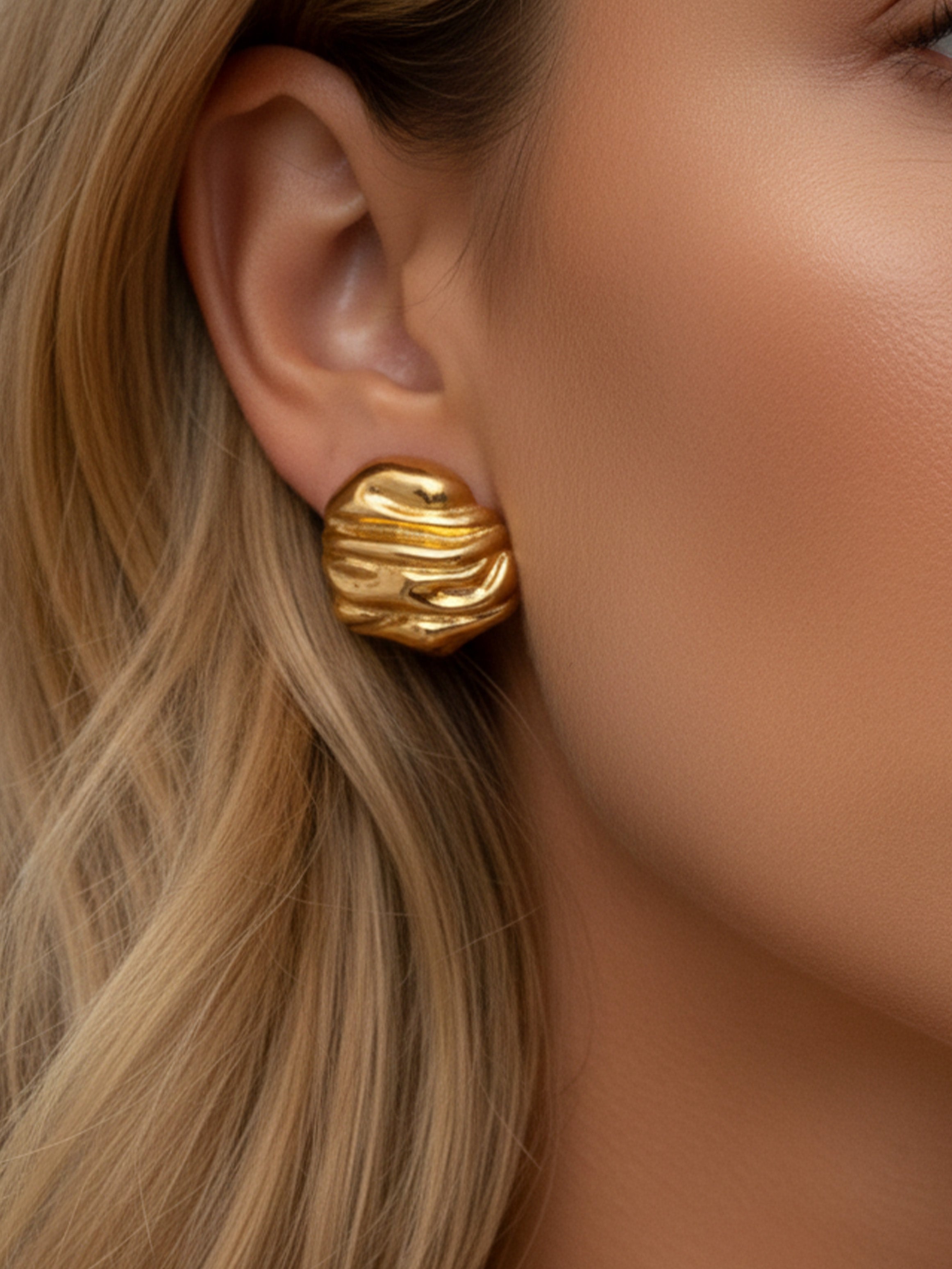 Textured Crinkle Stud Earrings